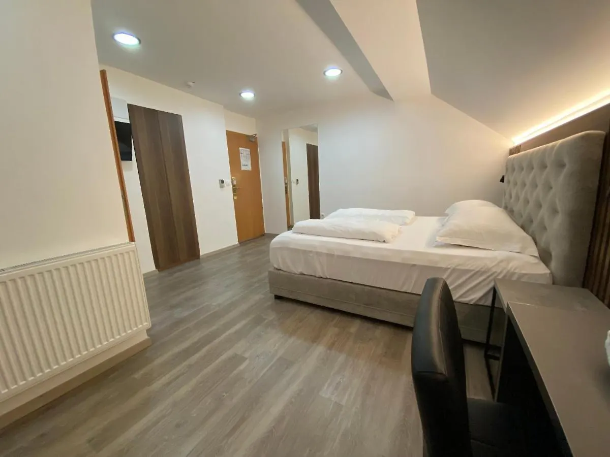 Garni Hotel Cirman Ljubljana
