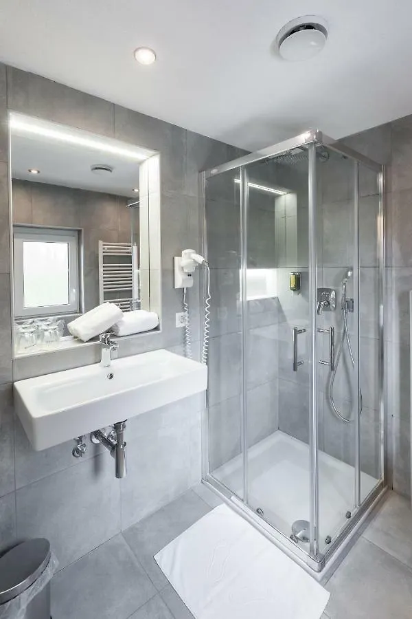 Garni Hotel Cirman Ljubljana